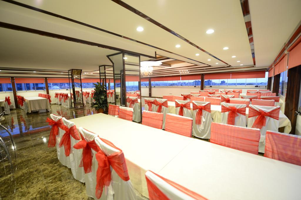 Grand Onur Hotel İskenderun Zewnętrze zdjęcie