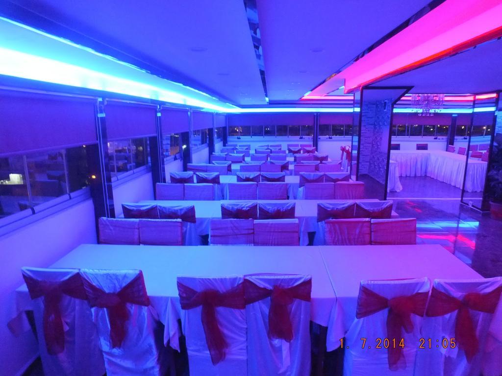 Grand Onur Hotel İskenderun Zewnętrze zdjęcie